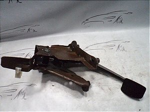 Pedal De Embreagem Renault Duster 16/17 Original Perfeito