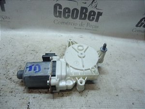 Motor Do Vidro Traseiro Direito Peugeot 2008 15 A 17