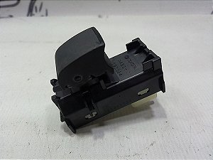 Botao Comando Vidro Traseiro Direito Yaris 2023 165km Rodado