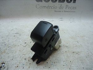 Botao Comando Vidro Traseiro Esquerdo Nissan Versa 2014