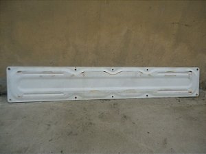 Acabamento Aplique De Ferro Tampa Traseira Toyota Hilux 2013