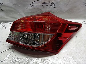 Lanterna Traseira Direita Yaris 2023 165km Rodado