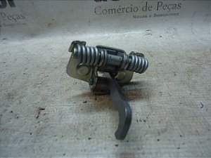 Limitador De Porta Dianteira Esquerda Renault Duster 17/18