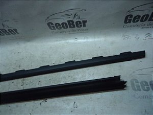 Friso Com Pestana Dianteira Esquerda Peugeot 2008 17/17