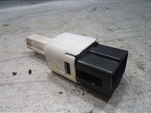 Interruptor Do Pedal Embreagem Nissan Kicks 19/20 1.6 Aut.