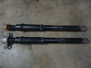 Par De Amortecedores Traseiros Peugeot 308 2014 1.6