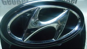 Maçaneta Botao Tampa Traseira Com Emblema Hyundai I30 09/10