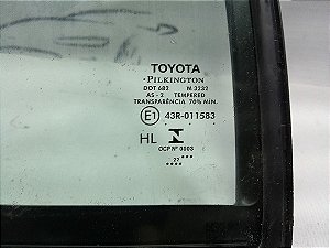 Vidro Vigia Traseiro Esquerdo Yaris 2023 165km Rodado