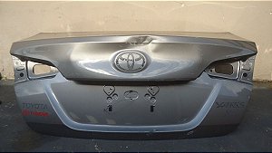 Tampa Traseira Com Detalhe Lataria Toyota Yaris 18/19 1.5
