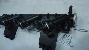 Flauta Com Bicos Aquecedores Peugeot 2008 15 A 17  1.6 Orig.