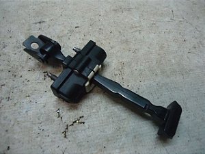 Limitador Da Porta Traseiro Esquerdo Renault Captur 18/19