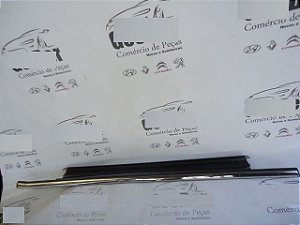 Pestana Cromada Traseira Direita Citroen C3 Exclusive 2015