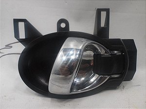 Maçaneta Interna Cromada Traseira Esquerda Versa 19/20