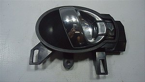 Maçaneta Interna Traseira Direita Nissan Versa 15/16