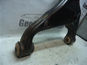 Balança Inferior Com Pivo Dianteira Esquerda Hilux 3.0 12/13