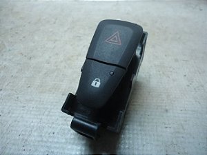 Botao Alerta E Trava Porta Sandero Logan 15/16