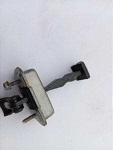 LIMITADOR PORTA DIANTEIRA ESQUERDA PEUGEOT 2008 1.6 19A22