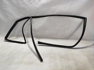 BORRACHA CONTORNO VIDRO TRASEIRO ESQUERD HYUNDAI CRETA 18/19