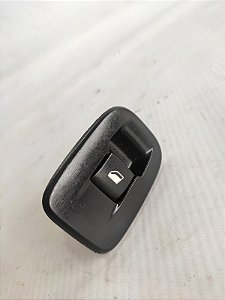 COMANDO VIDRO TRASEIRO DIREITO MOLDURA PEUGEOT 2008 18/19