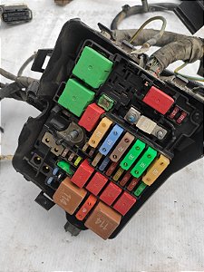 CHICOTE PRINCIPAL CAIXA FUSIVEIS PEUGEOT 2008 18/19 1.6 AUTO