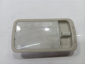 LUZ ILUMINAÇÃO CORTESIA TETO TRASEIRO NISSAN VERSA 2018