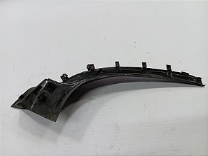 ACABAMENTO BORRACHA GRELHA ESQUERDO NISSAN VERSA 2018