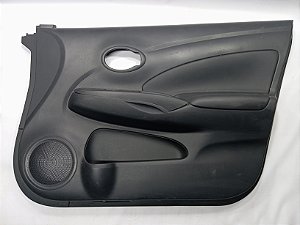 LATERAL FORRO PORTA DIANTEIRO DIREITO NISSAN VERSA 2018