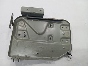 BASE SUPORTE DE FERRO BATERIA NISSAN VERSA 2018