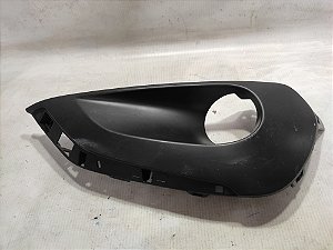 MOLDURA FAROL MILHA LADO DIREITO PEUGEOT 208 19/20