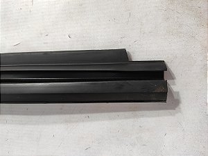 BORRACHA CONTORNO VIDRO TRASEIRO ESQUERDA PEUGEOT 208 19/20