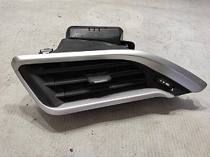 DIFUSOR DE AR LADO ESQUERDO PEUGEOT 208 1.6 16V AT6 19/20