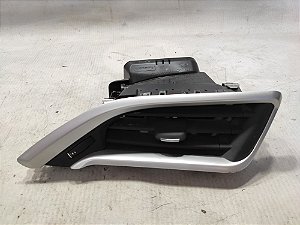 DIFUSOR DE AR LADO DIREITO PEUGEOT 208 1.6 16V AT6 19/20