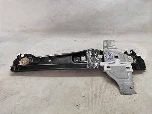 MAQUINA VIDRO TRASEIRO ESQUERDA PEUGEOT 208 1.6 AT6 19/20
