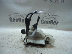 Fechadura Porta Dianteira Esquerda Peugeot 2008 15 A 17