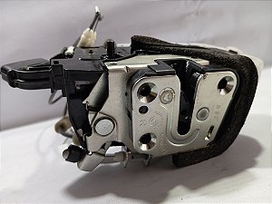 FECHADURA ELETRICA PORTA TRASEIRA DIREITA NISSAN VERSA 18/19