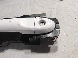 MAÇANETA EXTERNA DIANTEIRA ESQUERDA NISSAN MARCH 2019