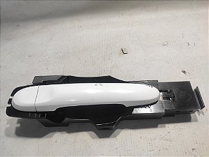 MAÇANETA EXTERNA DIANTEIRA DIREITA NISSAN MARCH 2019