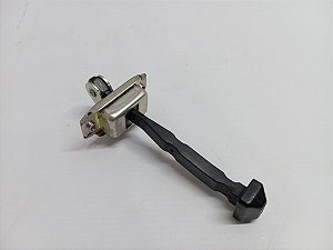 LIMITADOR PORTA DIANTEIRA ESQUERDA NISSAN KICKS 21/22