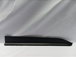 MOLDURA INFERIOR EXTERNA PORTA DIANTEIRA DIREITA CRETA 19A22