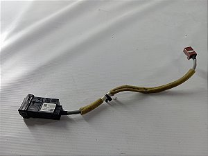 PLUG USB E CHICOTE CONSOLE ORIGINAL TOYOTA YARIS 2023