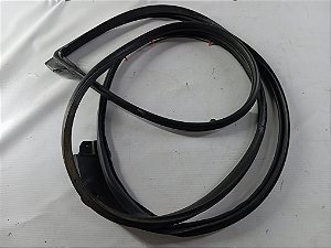 BORRACHA CONTORNO PORTA DIANTEIRO ESQUERDO TOYOTA YARIS 2023