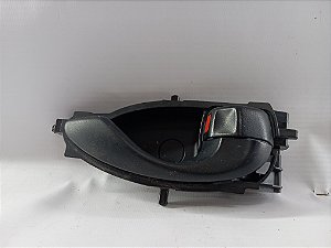 MAÇANETA INTERNA PORTA DIANTEIRA DIREITA TOYOTA YARIS 2023