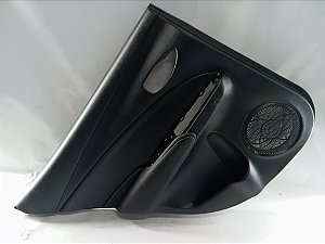 FORRO LATERAL PORTA TRASEIRA ESQUERDA YARIS HATCH 21/22