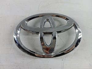 EMBLEMA TOYOTA PARACHOQUE DIANTEIRO YARIS 21/22