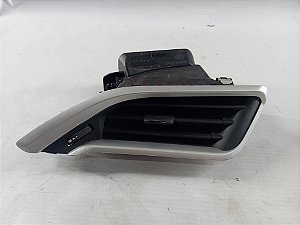 DIFUSOR AR LADO DIREITO PAINEL ORIGINAL PEUGEOT 2008 2019/20