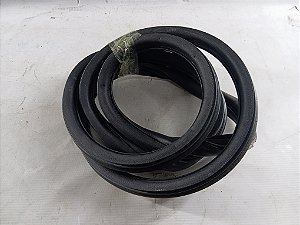 BORRACHA DA PORTA DIANTEIRA DIREITA PEUGEOT 208 2013 2014