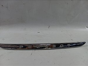 EMBLEMA INFERIOR PARACHOQUE GRADE PEUGEOT 208 2013 2014