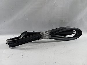BORRACHA CONTORNO VIDRO DIANTEIRO ESQUERDO NISSAN KICKS 2025