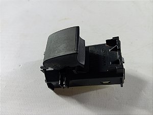 BOTAO COMANDO VIDRO PORTA TRASEIRA DIREITA YARIS 2023
