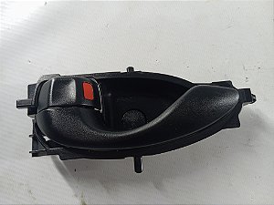 MAÇANETA INTERNA TRASEIRA ESQUERDA TOYOTA YARIS 2023